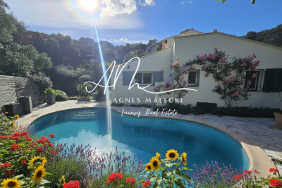 House for sale in CAVALAIRE-SUR-MER  - 4 rooms - 110 m&sup2; 