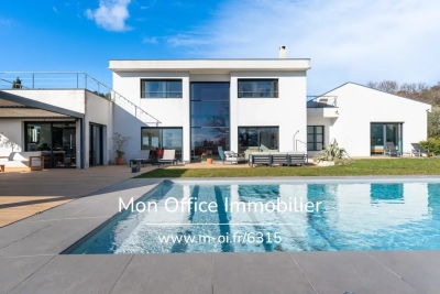 Maison &agrave; vendre &agrave; PUYRICARD  - 7 pi&egrave;ces - 250 m&sup2; 