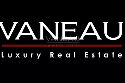 Apartment for sale in PARIS 15EME Saint-Lambert 1 - 5 rooms - 135 m&sup2; 