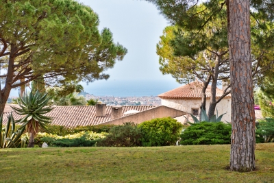 House for sale in NICE Cimiez - 7 rooms - 234 m&sup2; 
