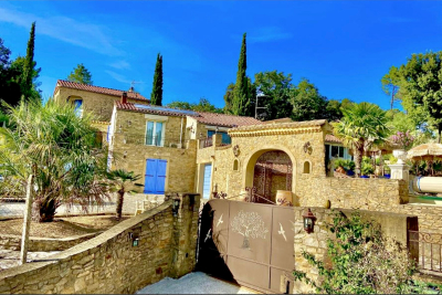 Maison &agrave; vendre &agrave; PONT-ST-ESPRIT  - 8 pi&egrave;ces - 345 m&sup2; 