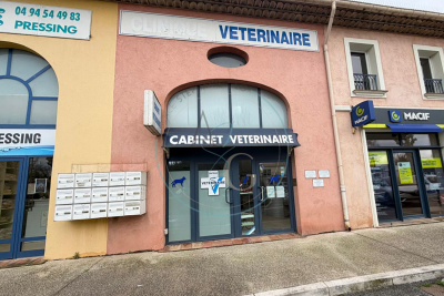 Commerce &agrave; louer &agrave; COGOLIN   - 113 m&sup2; 