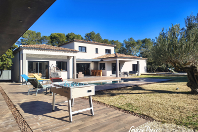 Maison &agrave; vendre &agrave; NÎMES  - 6 pi&egrave;ces - 230 m&sup2; 