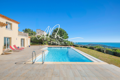 Maison &agrave; vendre &agrave; CAVALAIRE-SUR-MER  - 6 pi&egrave;ces - 350 m&sup2; 