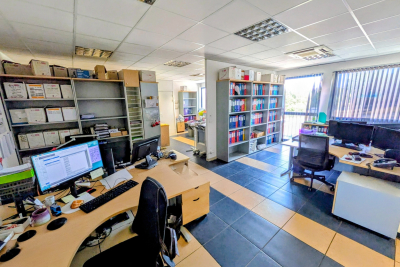 Commerce &agrave; vendre &agrave; SIX-FOURS-LES-PLAGES   - 176 m&sup2; 