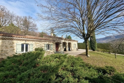 Maison &agrave; vendre &agrave; LA-BÉGUDE-DE-MAZENC  - 7 pi&egrave;ces - 120 m&sup2; 