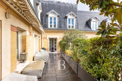 Appartement &agrave; vendre &agrave; PARIS 8EME  - 4 pi&egrave;ces - 122 m&sup2; 