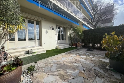 Appartement &agrave; louer &agrave; CANNES  - 2 pi&egrave;ces - 97 m&sup2; 
