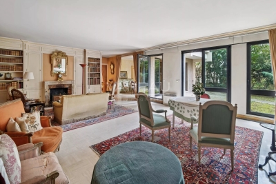 Appartement &agrave; vendre &agrave; NEUILLY SUR SEINE  - 5 pi&egrave;ces - 179 m&sup2; 