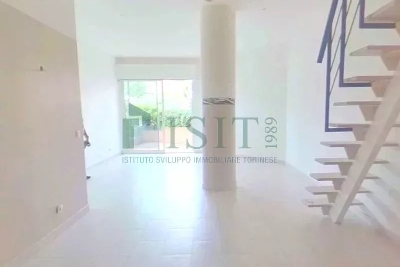 Appartement &agrave; louer &agrave; VALLAURIS  - 2 pi&egrave;ces - 45 m&sup2; 