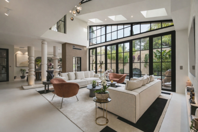 Appartement &agrave; louer &agrave; SANARY-SUR-MER  - 6 pi&egrave;ces - 280 m&sup2; 