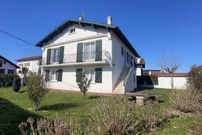 Maison &agrave; vendre &agrave; CIBOURE  - 8 pi&egrave;ces - 200 m&sup2; 