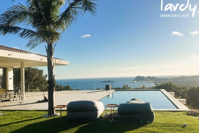 Maison &agrave; vendre &agrave; LA CIOTAT  - 9 pi&egrave;ces - 370 m&sup2; 