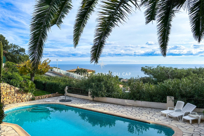Maison &agrave; vendre vue mer jardin issambres 