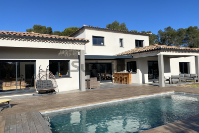 Maison &agrave; vendre &agrave; NÎMES  - 7 pi&egrave;ces - 220 m&sup2; 