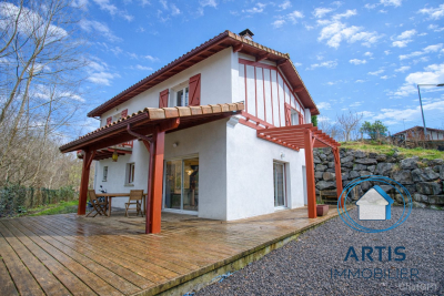 Maison &agrave; vendre &agrave; ST-PEE-SUR-NIVELLE  - 5 pi&egrave;ces - 135 m&sup2; 