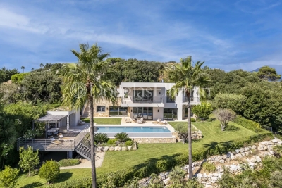 Maison &agrave; vendre &agrave; VALBONNE  - 7 pi&egrave;ces - 380 m&sup2; 