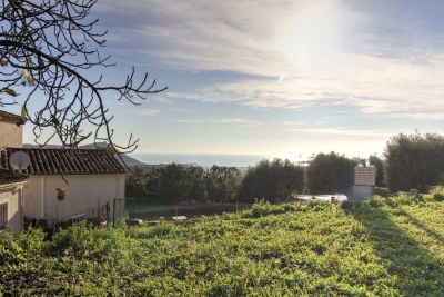 Maison &agrave; vendre vue mer vide alpes maritimes 