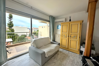 Appartement à vendre bord de mer terrasse alpes maritimes