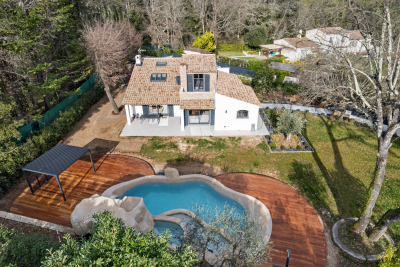 House for sale in ROQUEFORT-LES-PINS  - 6 rooms - 194 m&sup2; 