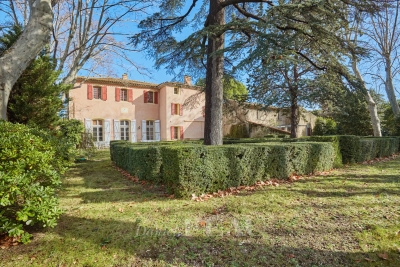 House for sale in AIX-EN-PROVENCE  - 15 rooms - 870 m&sup2; 
