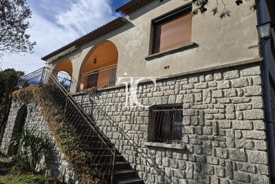 Maison &agrave; vendre &agrave; ST PAUL LE JEUNE  - 9 pi&egrave;ces - 183 m&sup2; 