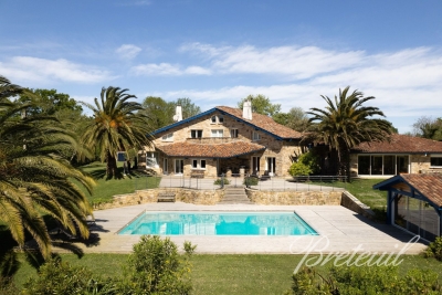 Maison &agrave; vendre &agrave; URRUGNE  - 10 pi&egrave;ces - 470 m&sup2; 