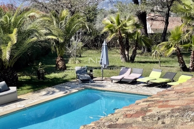 Maison &agrave; vendre &agrave; CANNES Tassigny - 6 pi&egrave;ces - 200 m&sup2; 