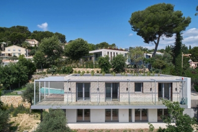 Maison &agrave; louer &agrave; MOUGINS  - 6 pi&egrave;ces - 190 m&sup2; 