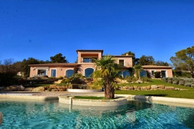 Maison &agrave; louer &agrave; MOUGINS  - 13 pi&egrave;ces - 780 m&sup2; 