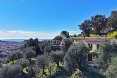 House for sale in ST-ANDRÉ-DE-LA-ROCHE  - 5 rooms - 144 m&sup2; 