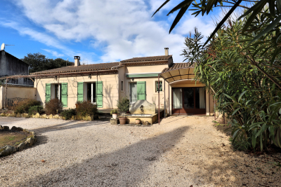 Maison &agrave; vendre piscine sud jardin avignon 