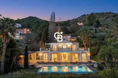 House for sale in NICE Cimiez - 6 rooms - 225 m&sup2; 