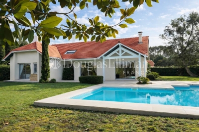 Maison &agrave; vendre &agrave; PESSAC  - 5 pi&egrave;ces - 165 m&sup2; 