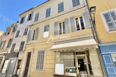 Maison &agrave; vendre &agrave; LA SEYNE-SUR-MER  - 8 pi&egrave;ces - 250 m&sup2; 