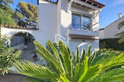 Maison &agrave; vendre &agrave; ST-RAPHAËL Peyron-Saint Sebastien - 5 pi&egrave;ces - 110 m&sup2; 