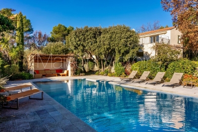 Maison &agrave; vendre piscine sud jardin avignon 
