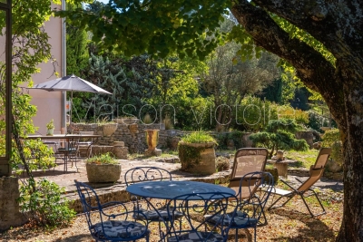 House for sale in real estate VENASQUE  - 7 rooms - 176 m&sup2; 