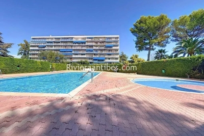 Apartment for sale in ANTIBES Les Combes - 5 rooms - 91 m&sup2; 