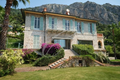 Maison &agrave; vendre &agrave; MENTON Caucade  - 550 m&sup2; 