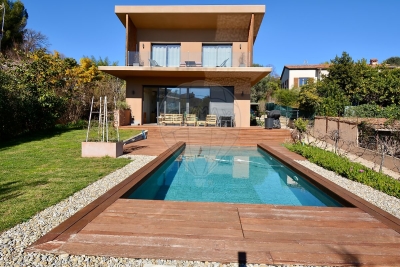 Maison &agrave; vendre &agrave; CAGNES-SUR-MER  - 5 pi&egrave;ces - 160 m&sup2; 