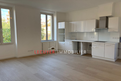 Appartement &agrave; louer &agrave; CANNES Tassigny - 4 pi&egrave;ces - 74 m&sup2; 