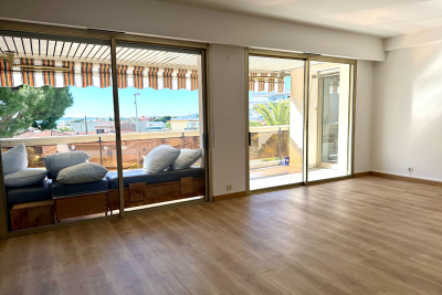 Appartement &agrave; vendre &agrave; ST-LAURENT-DU-VAR  - 2 pi&egrave;ces - 60 m&sup2; 