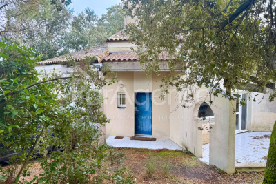 Maison &agrave; vendre ville st palais sur mer 