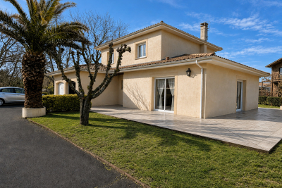 Maison &agrave; vendre &agrave; GUJAN-MESTRAS  - 6 pi&egrave;ces - 154 m&sup2; 