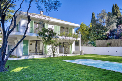 House for sale in CANNES  - 4 rooms - 185 m&sup2; 