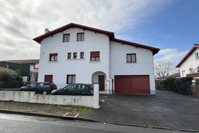 Appartement &agrave; vendre &agrave; ST-JEAN-DE-LUZ  - 3 pi&egrave;ces - 94 m&sup2; 