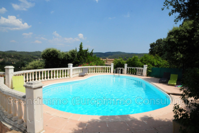 House for sale in CARCÈS  - 6 rooms - 150 m&sup2; 