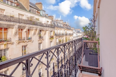 Appartement &agrave; vendre &agrave; PARIS 5EME Val de Grace - 5 pi&egrave;ces - 140 m&sup2; 