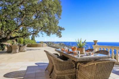 House for sale in THÉOULE-SUR-MER  - 10 rooms - 280 m&sup2; 